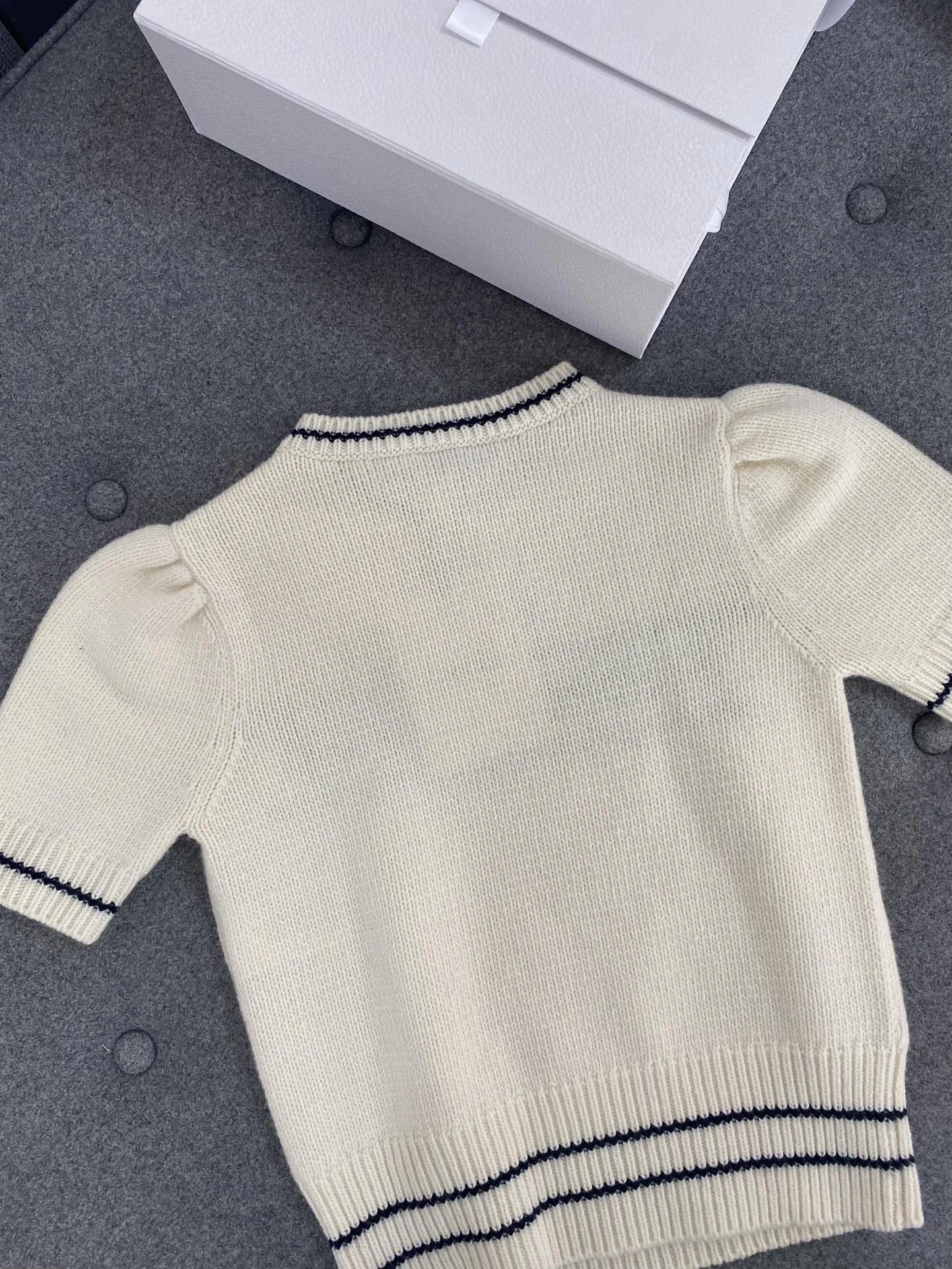 victoria-4ior cashmere item:C-F801E1912