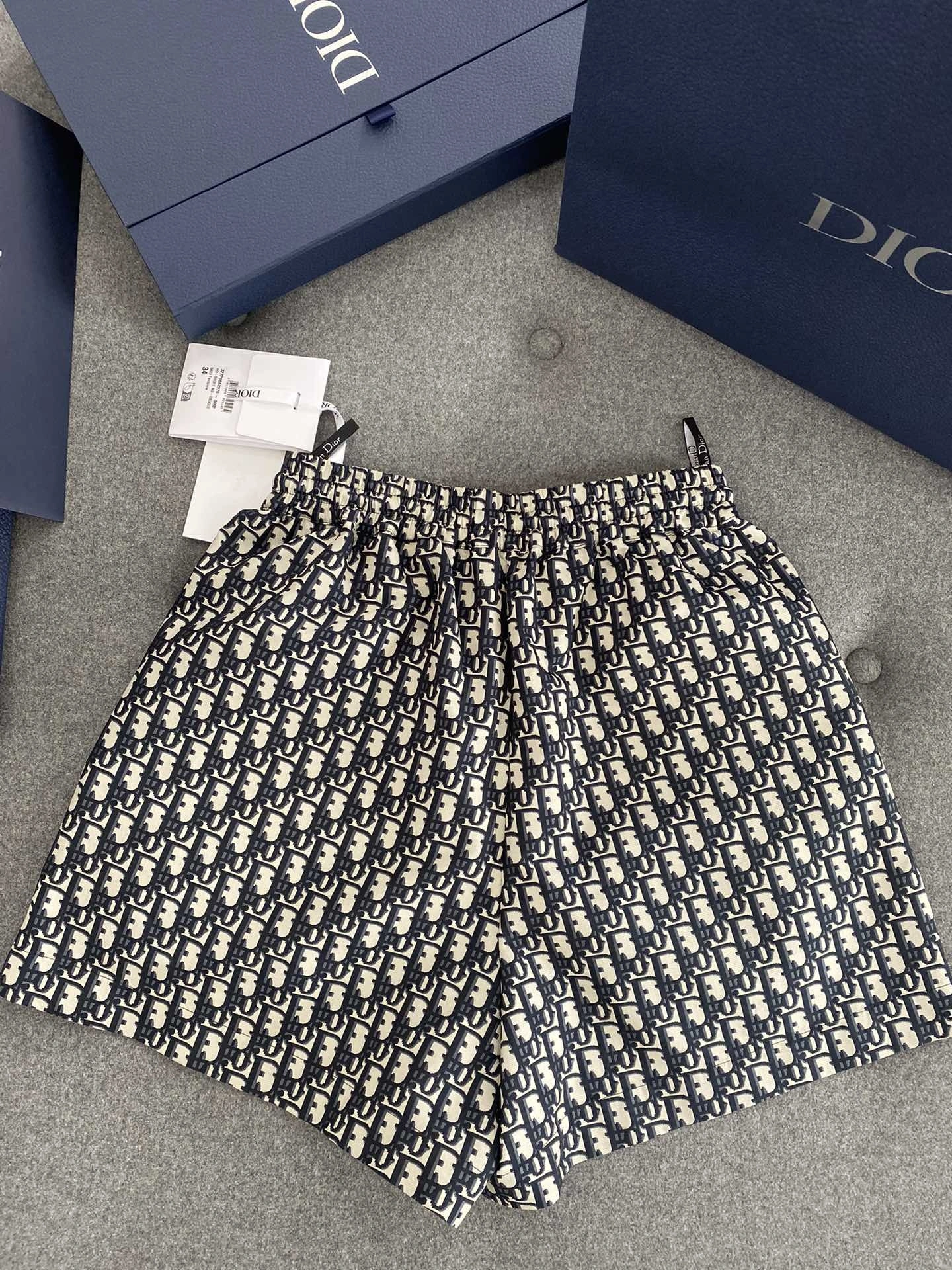 victoria-4ior item:C-F801G2022