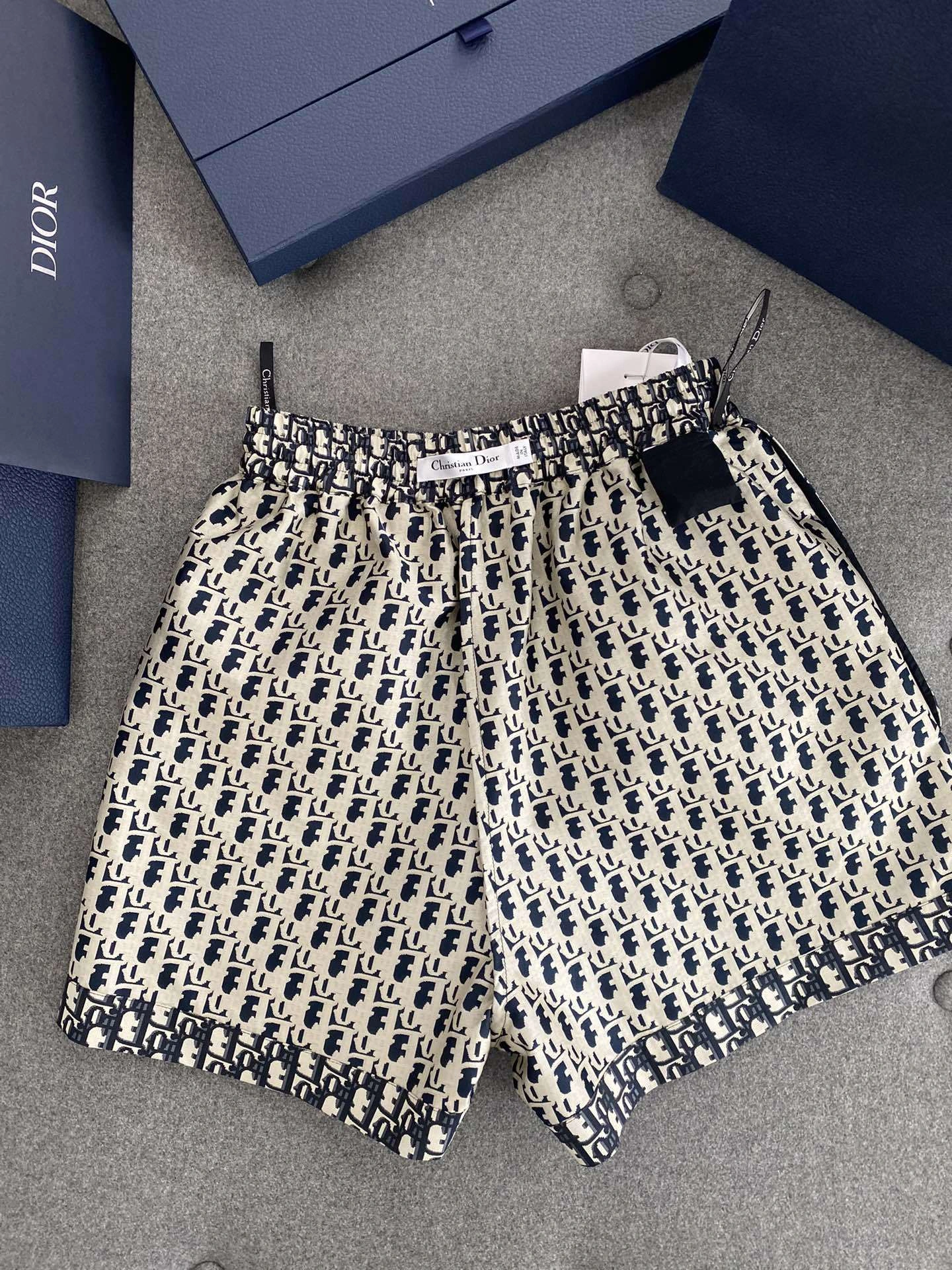 victoria-4ior item:C-F801G2022