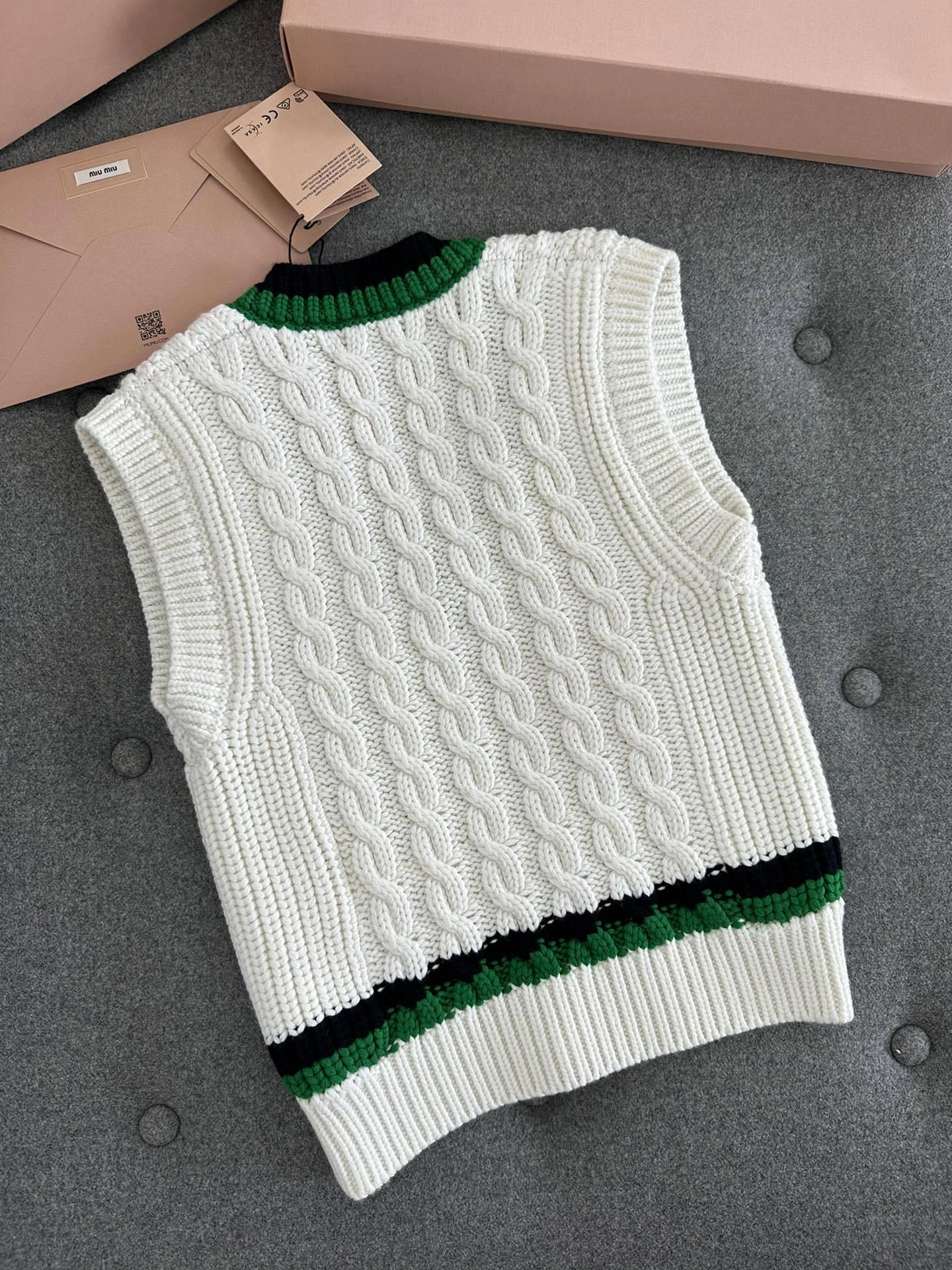 victoria-7iu7iu wool item:C-F801E1911