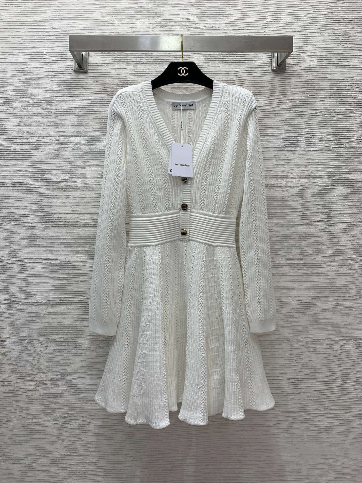 victoria-Other brands 3Colour item:E-F044A0350-3