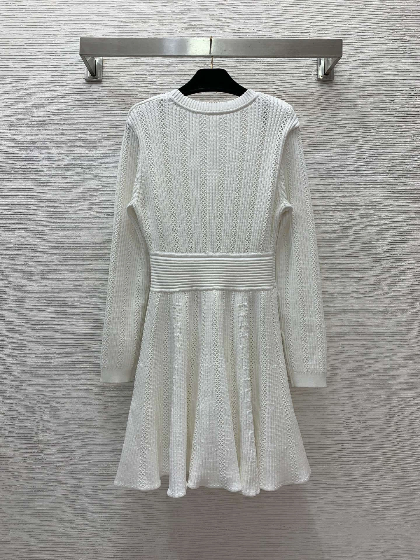 victoria-Other brands 3Colour item:E-F044A0350-3