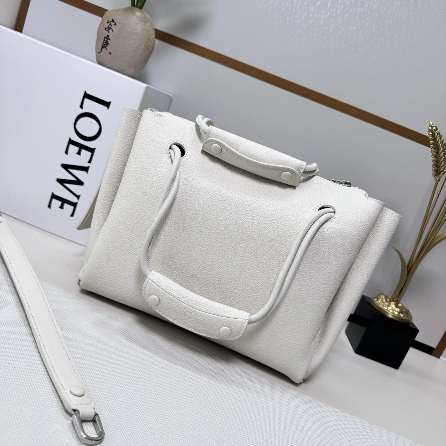 MOMO--8o5w5 AACOAB1X05-9567 high quality version sheepskin cowhide Madrid item:E-B177I0332