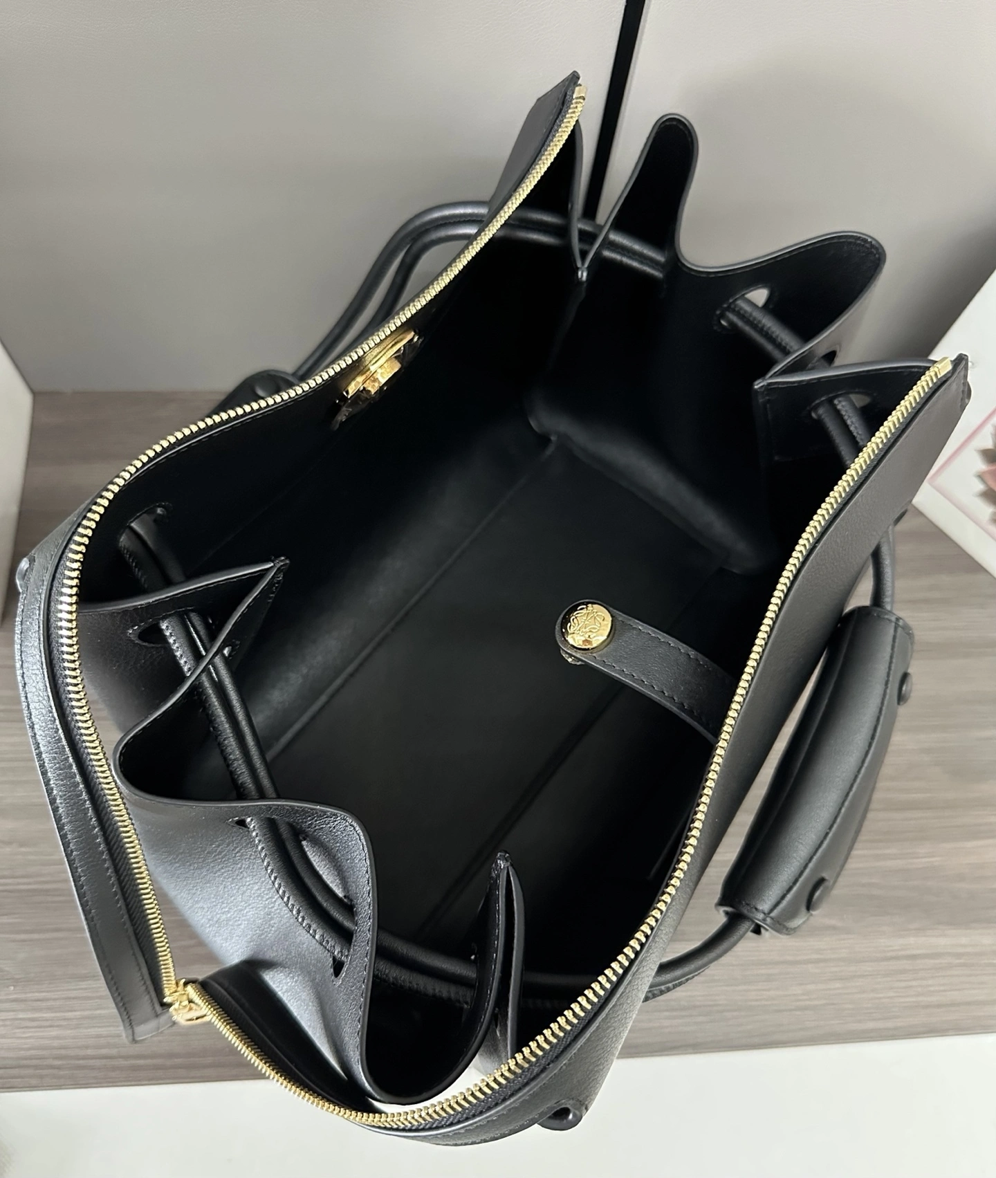 MOMO-- 8o5w5 AANBAB1X01-1100 high quality version sheepskin cowhide Madrid item:E-B177I0334