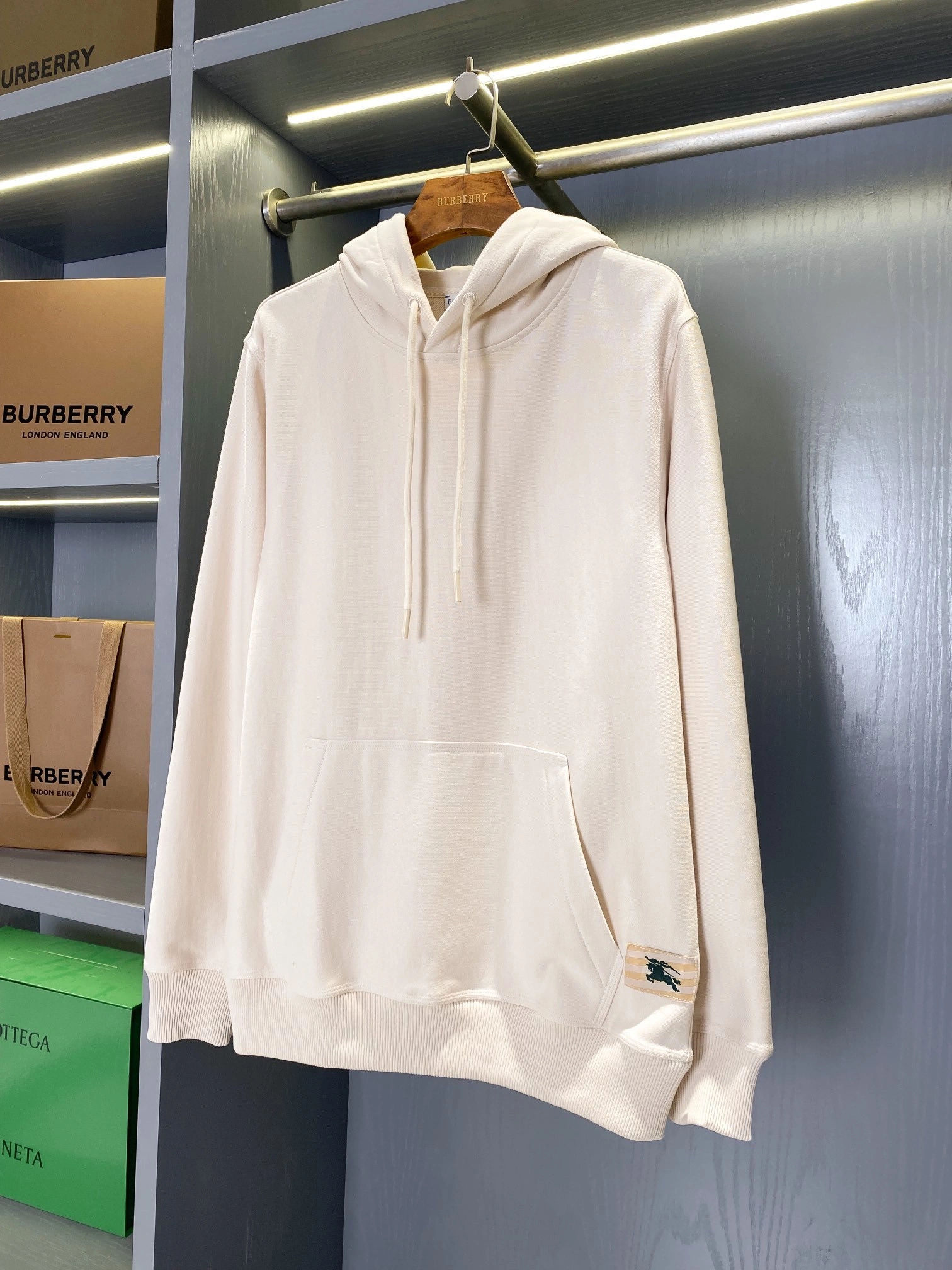 WGLuxury-- 2ur25rry high quality version embroidery Oversized 3Colour item:D-F020J1012-3