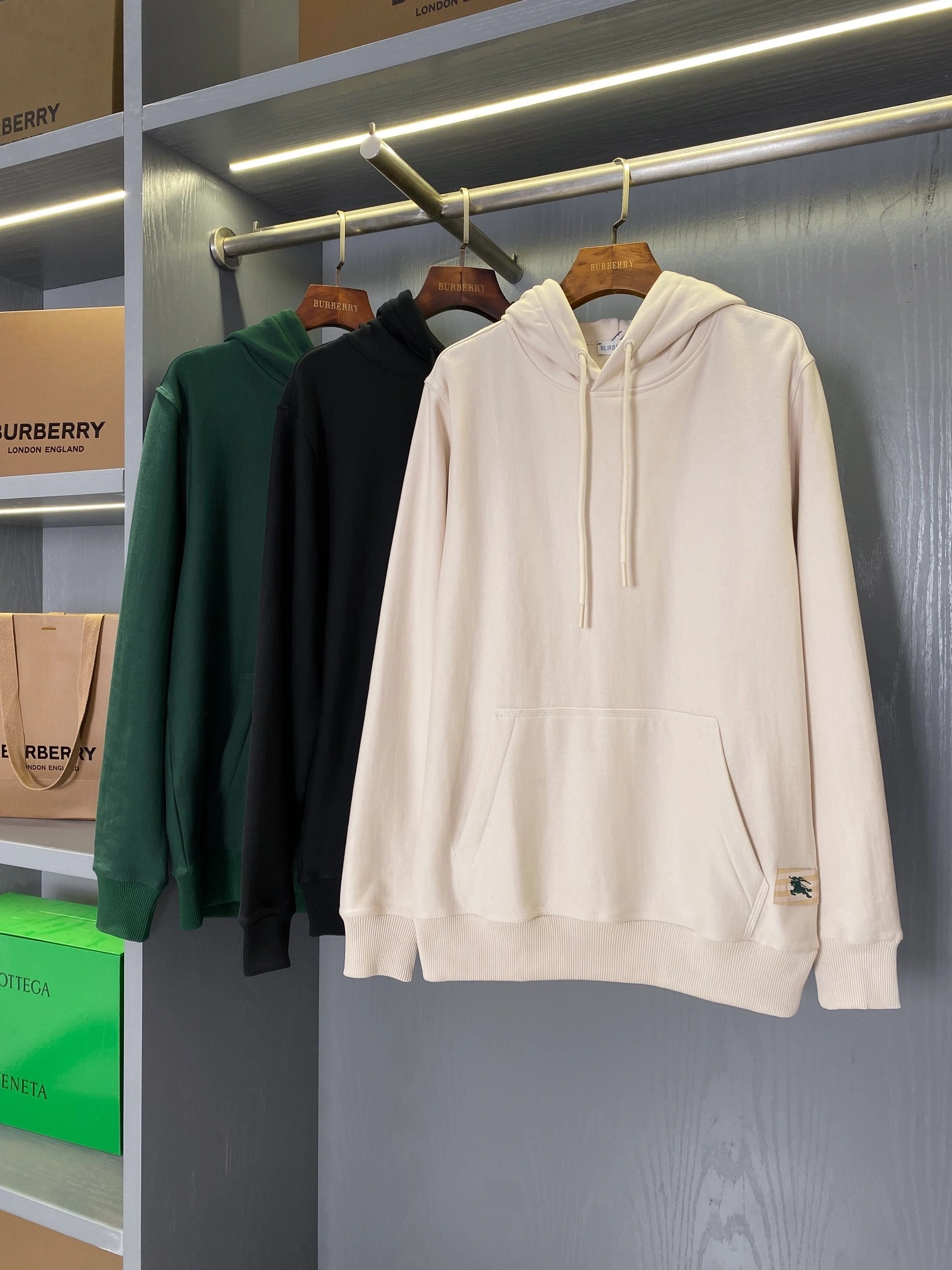WGLuxury-- 2ur25rry high quality version embroidery Oversized 3Colour item:D-F020J1012-3