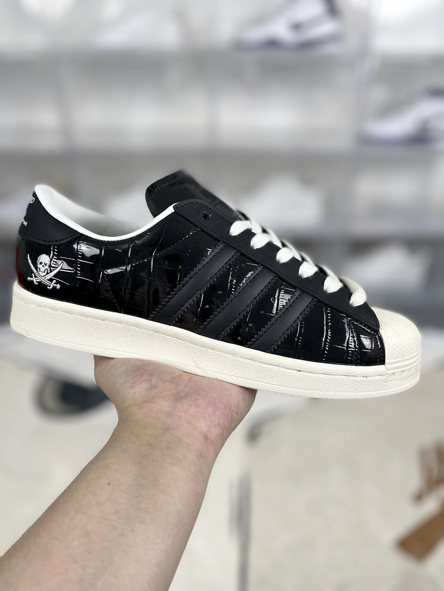 Flying pig--14i41s B34070 NEIGHBORHOOD x originals Superstar 80s item: E-X000L2543B