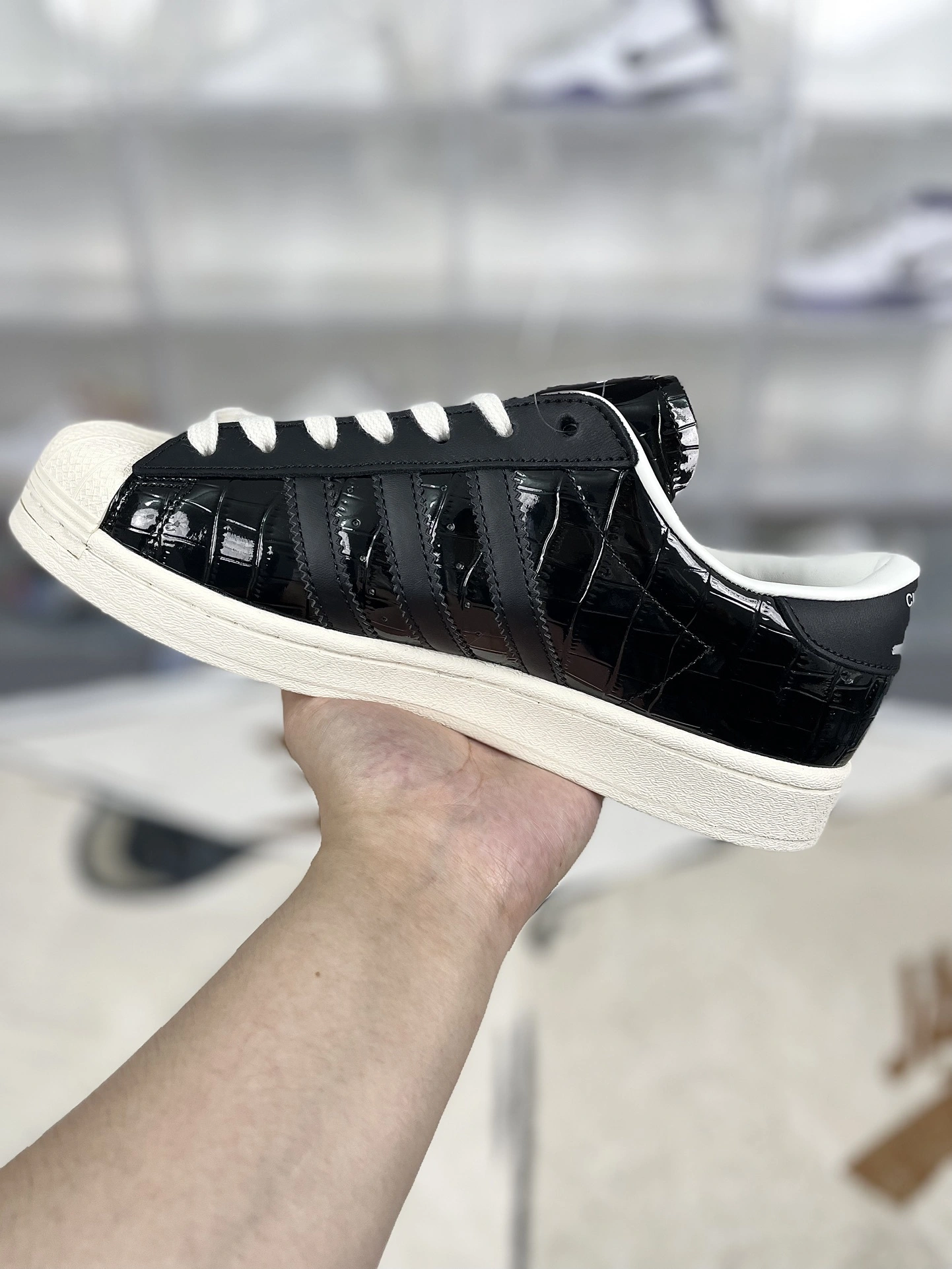 Flying pig--14i41s B34070 NEIGHBORHOOD x originals Superstar 80s item: E-X000L2543B