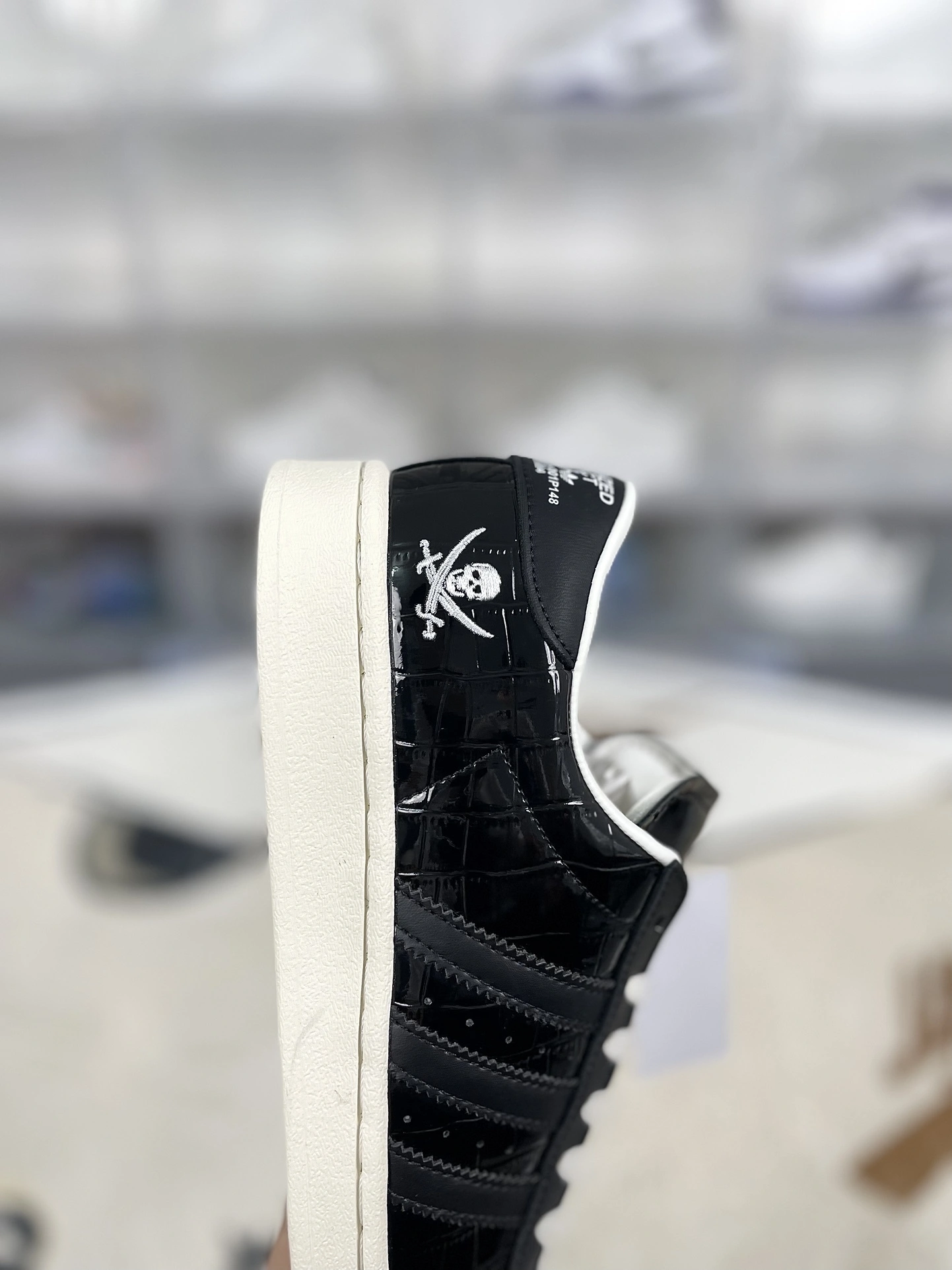 Flying pig--14i41s B34070 NEIGHBORHOOD x originals Superstar 80s item: E-X000L2543B