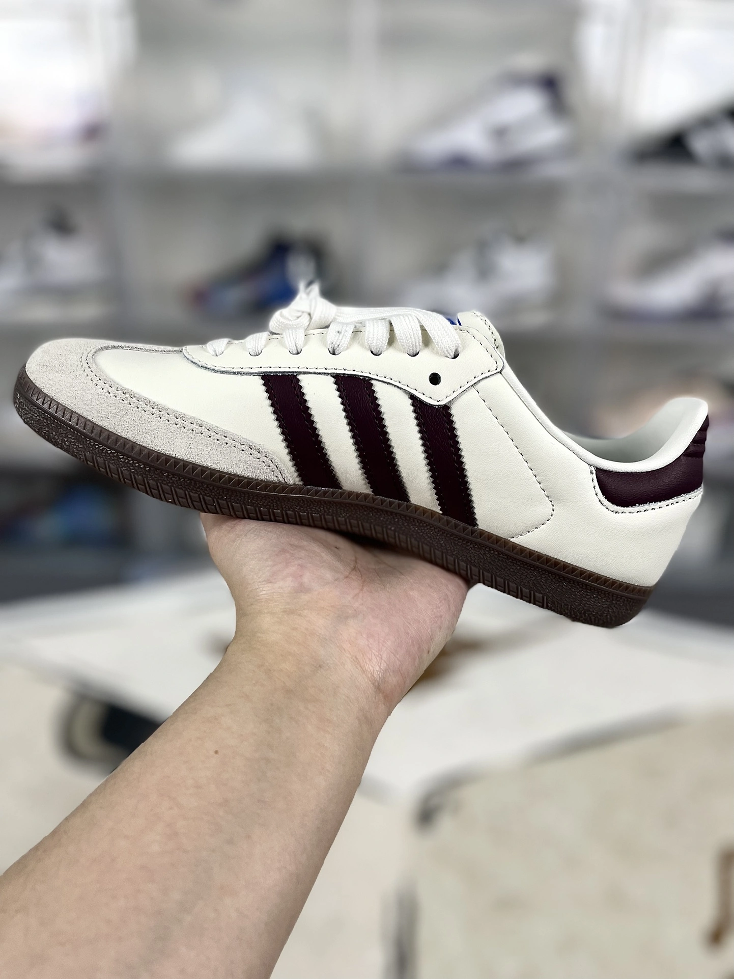 Flying pig--14i41s JR2659 emmi x originals SAMBA OG “White Maroon” item: E-X000L2823B