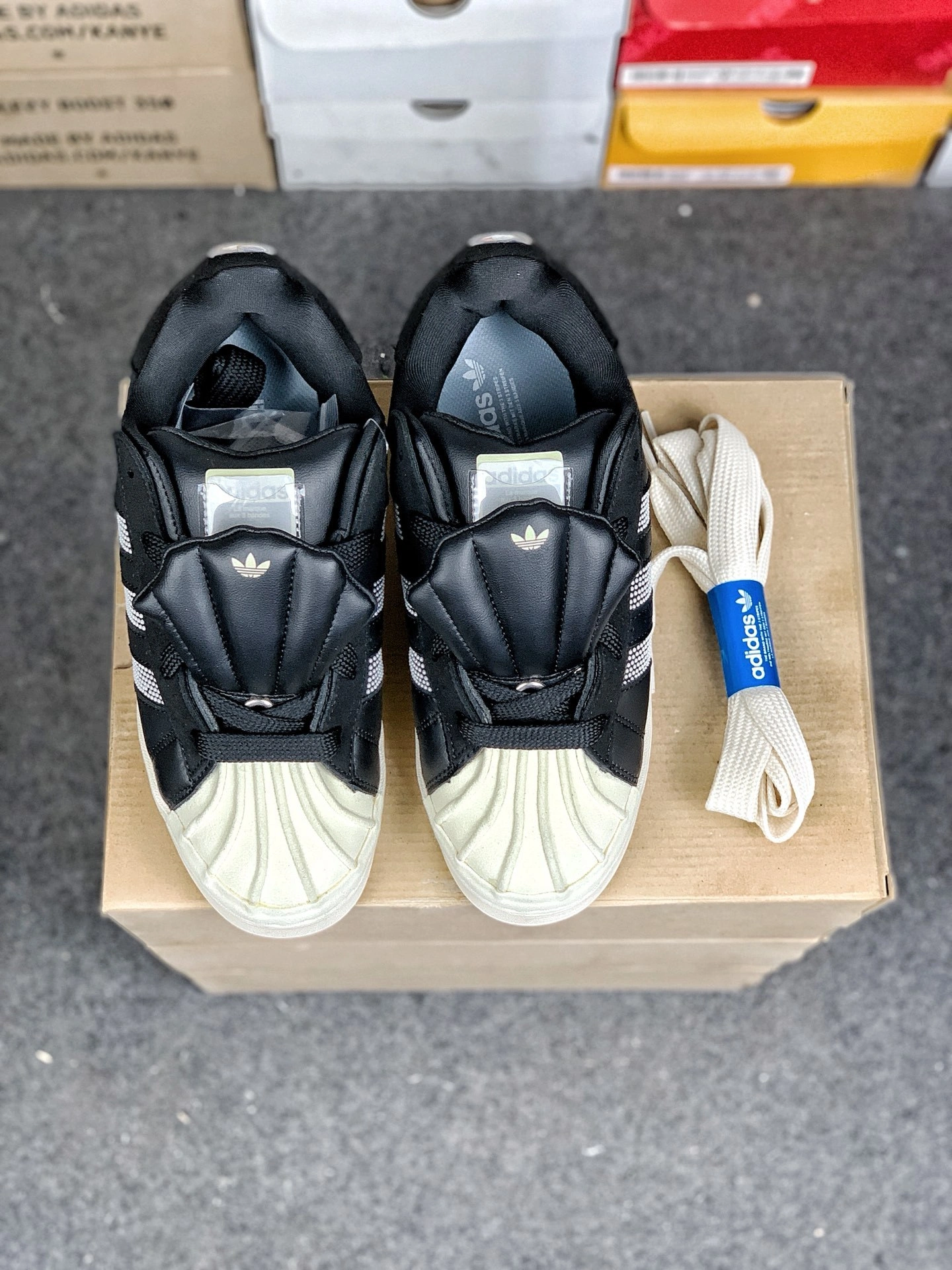 Flying pig--14i41s KJ6976 Gali x Originals Superstar Puffy Shell item: E-X000L2220B