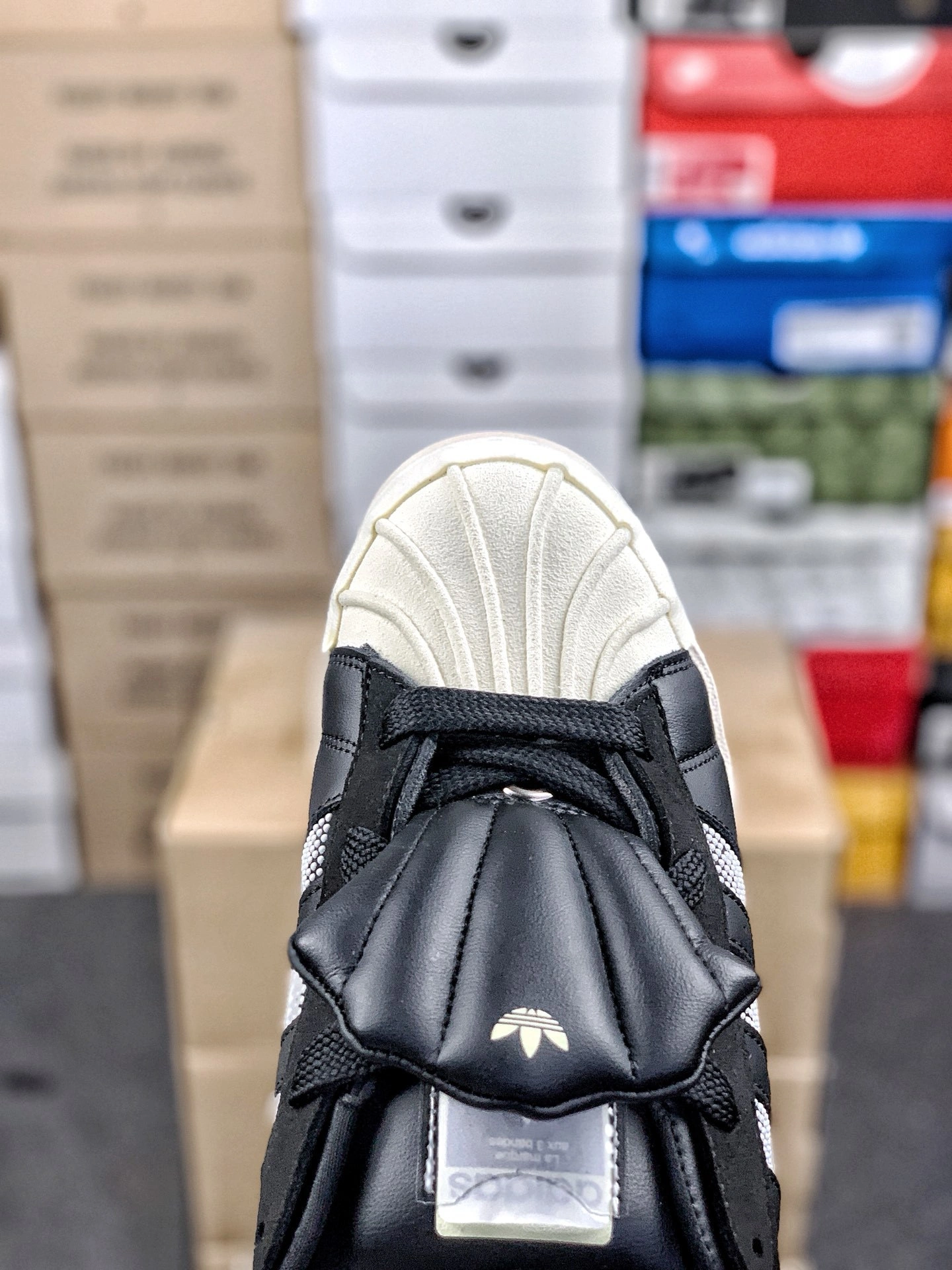Flying pig--14i41s KJ6976 Gali x Originals Superstar Puffy Shell item: E-X000L2220B