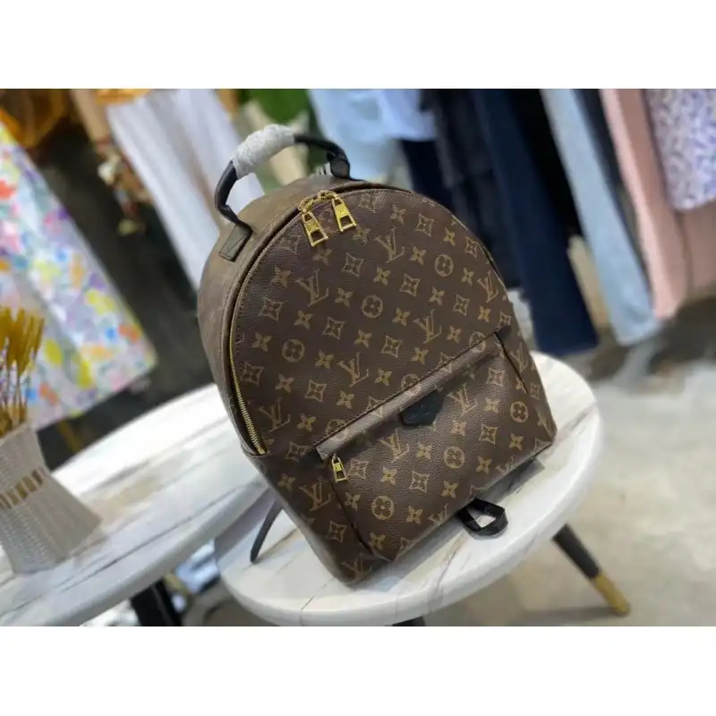 LV Bags 19T1L0426