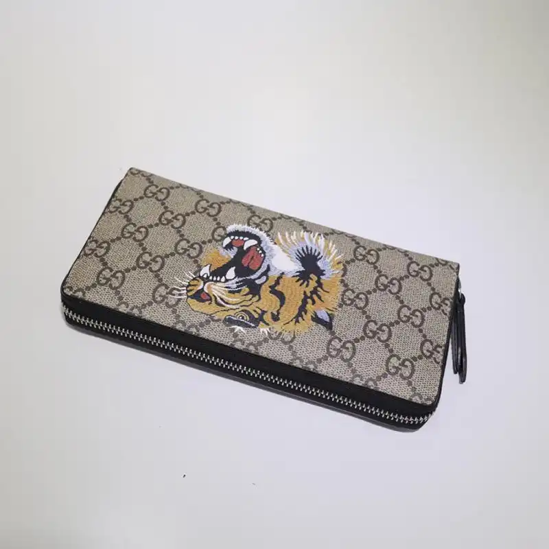 Cheap Gucci Brand Handbags Zip around wallet 1904G0002