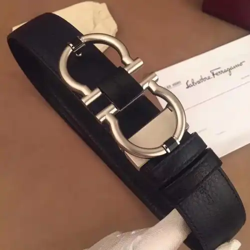 Salvatore Ferragamo s Belte 1905BL0377