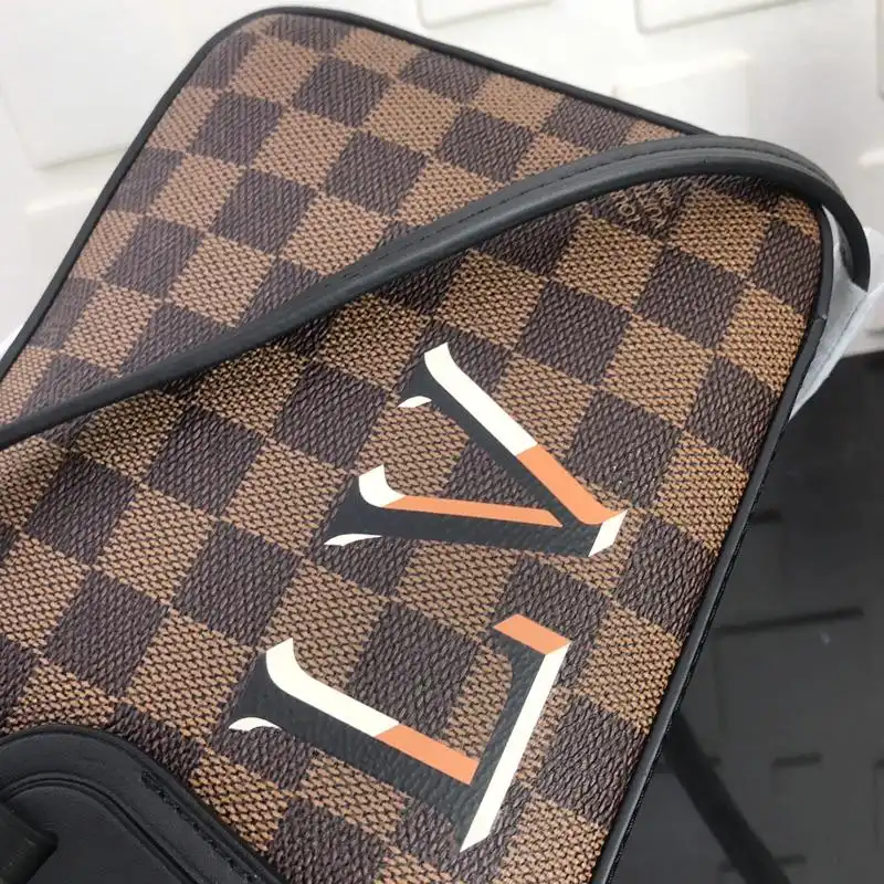 LV Bags 1906BL0001