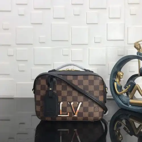 LV Bags 1906BL0001