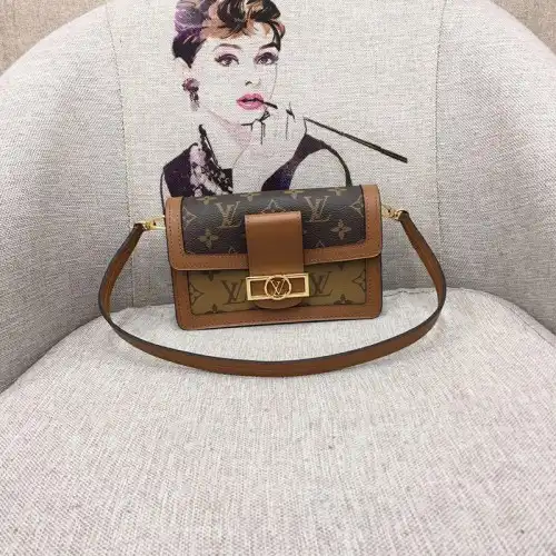 LV Bags 1906BL0025