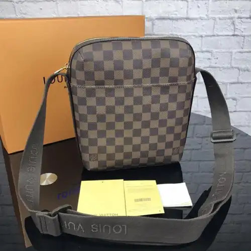 LV Bags 1906BL0038