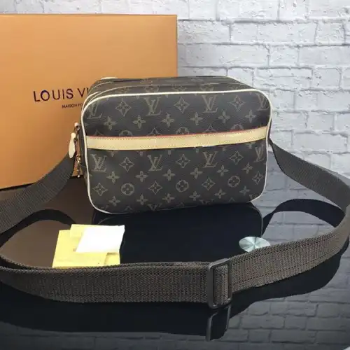 LV Bags 1906BL0041