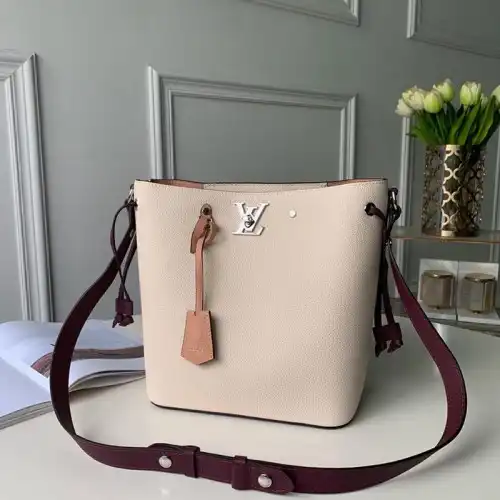 Fashionrepsfam ru LV Bags 1906BL0107