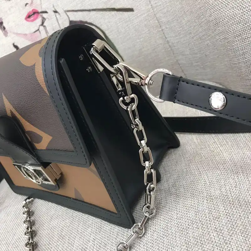 LV Bags 1906BL0112