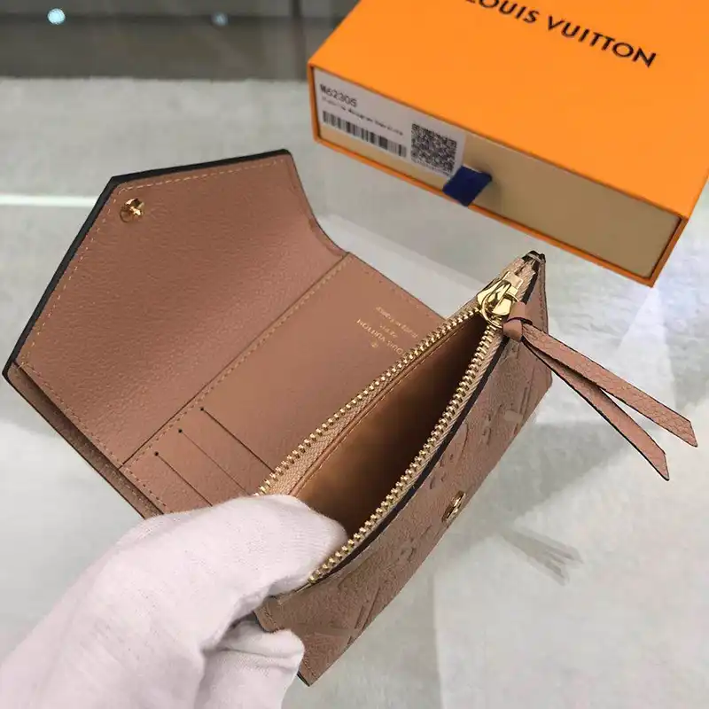 LV Bags 1906BL0120