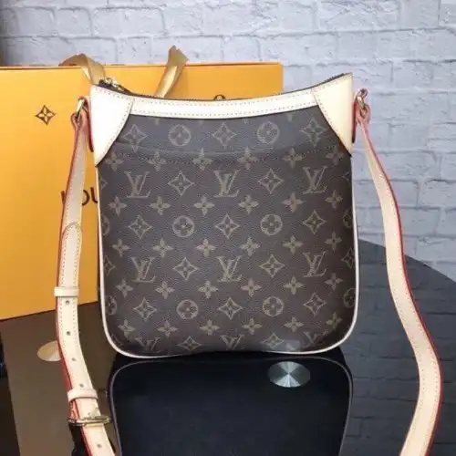 LV Bags 1906BL0133