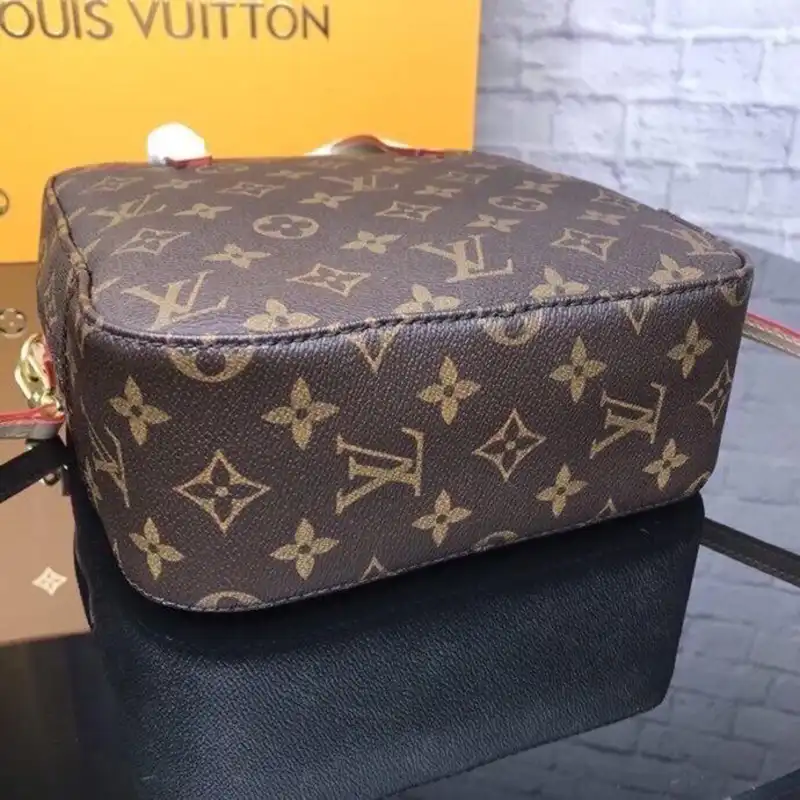 LV Bags 1906BL0135