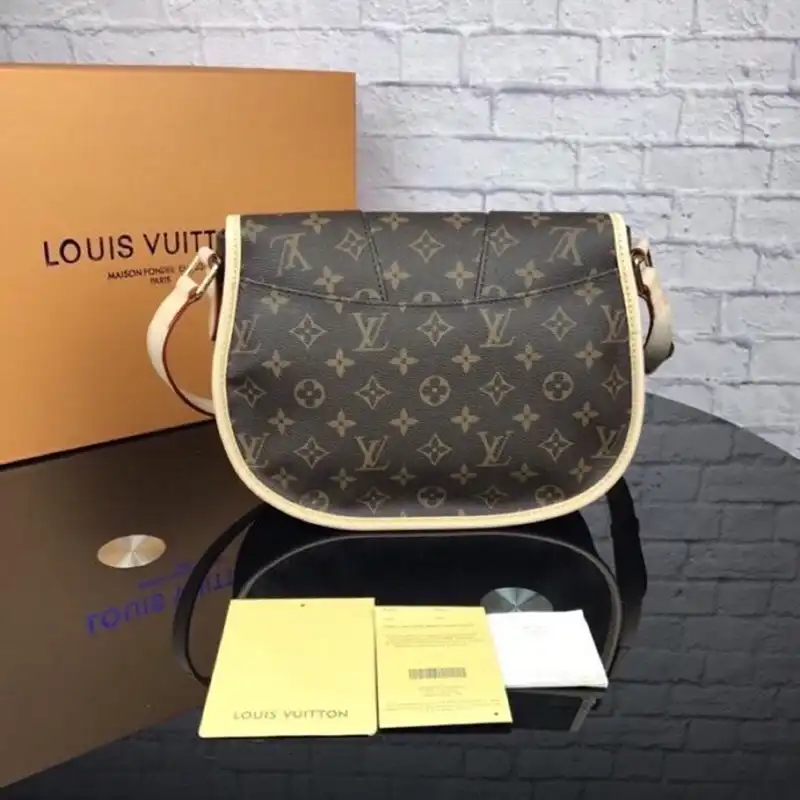 LV Bags 1906BL0142