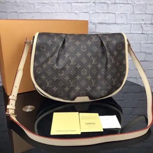 LV Bags 1906BL0143