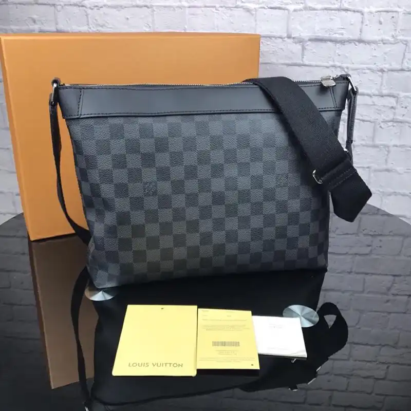 LV Bags 1906BL0150