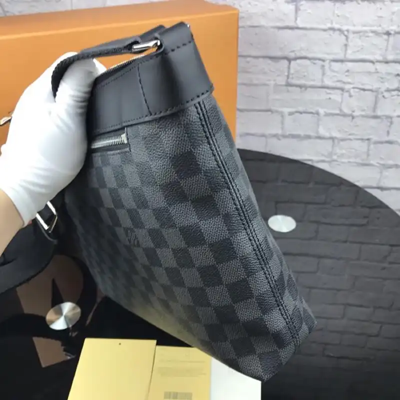 LV Bags 1906BL0150