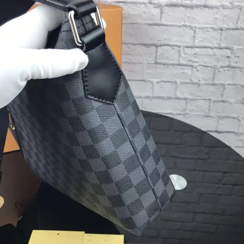 FASH LOUIS VUITTON Bags 1906BL0151