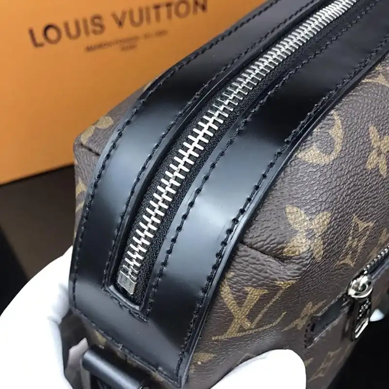 FASH LOUIS VUITTON Bags 1906BL0154