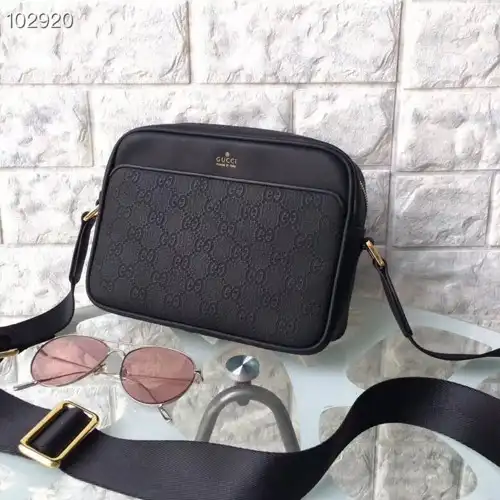 Gucci Bags 1910BB0095