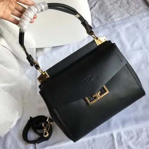 Givenchy Bags 1910GIV0031