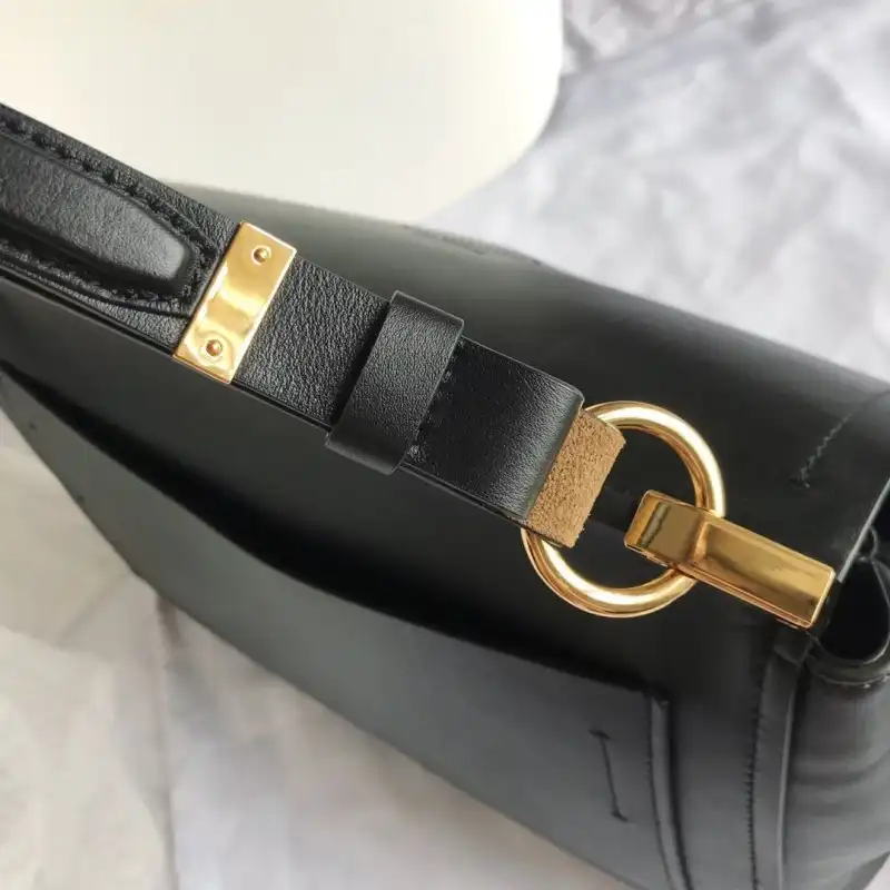 Givenchy Bags 1910GIV0032