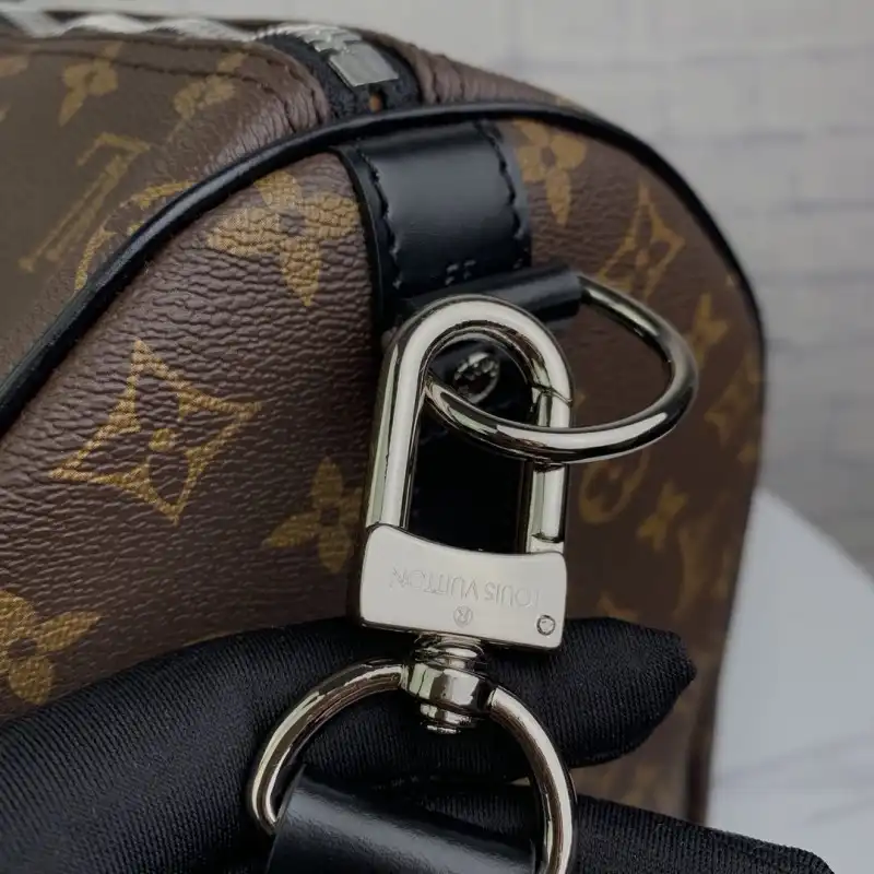 LV Bags 1911B570009