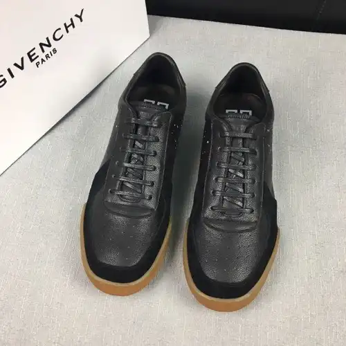 Givenchy Shoes 1911SH0073