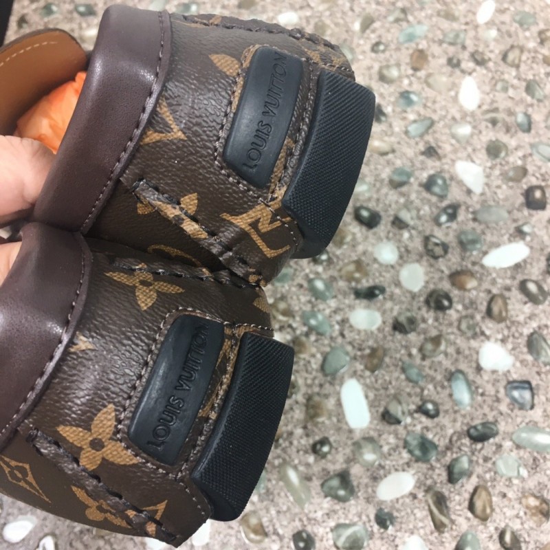 LV Shoes 1911SH0110