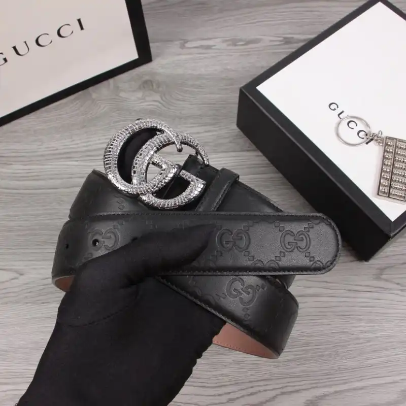 FASH Gucci s Belte 1911X0002