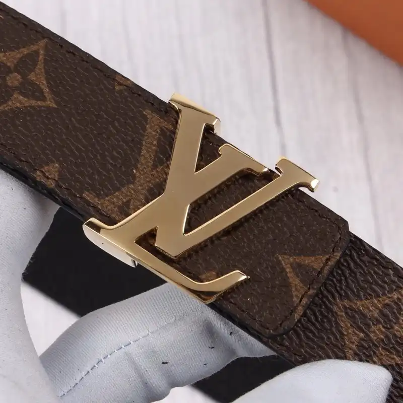 LV s Belte 1911X0014