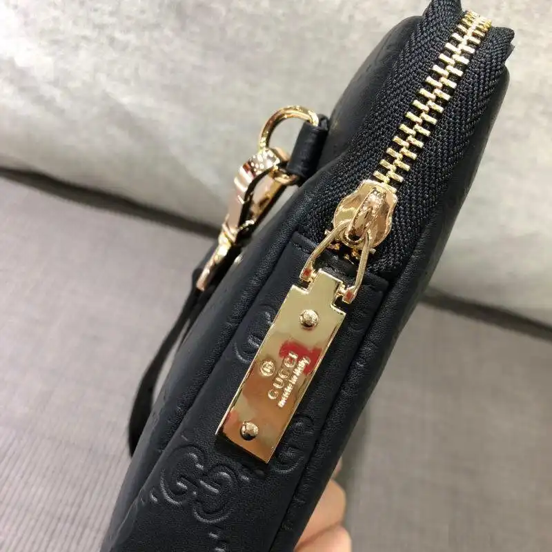 FASH Gucci Bags 1917M0061