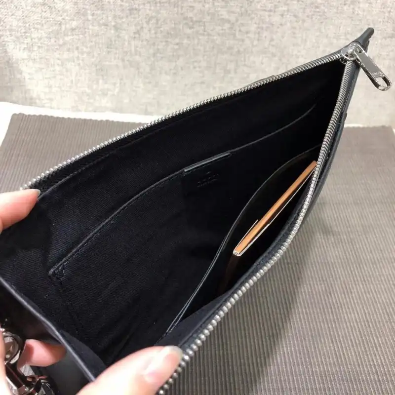 Cheap Gucci Bags 1917M0078