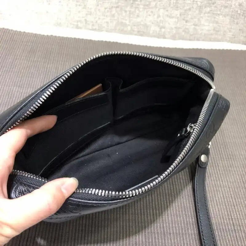 Cheap Gucci Bags 1917M0080