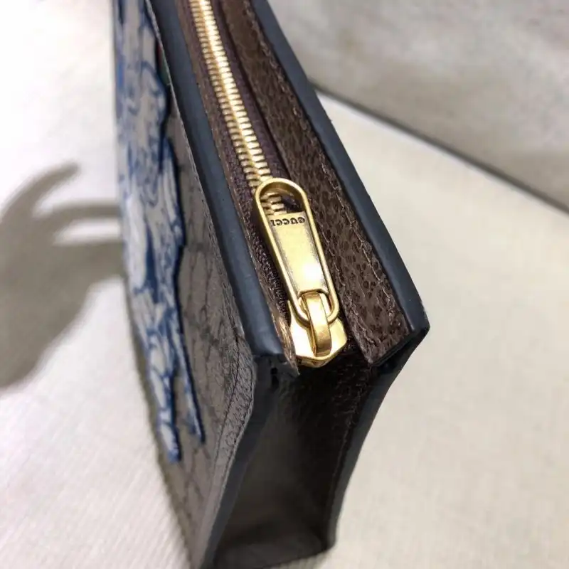 FASH Gucci Bags 1917M0144