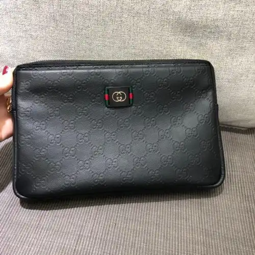 FASH Gucci Bags 1917M0061