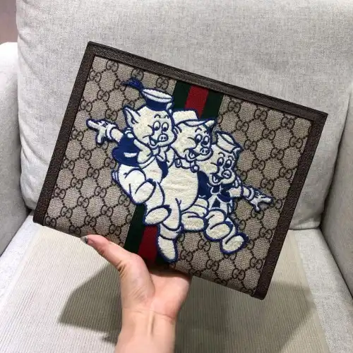 FASH Gucci Bags 1917M0144