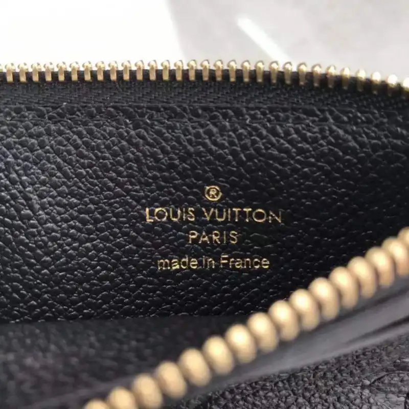 LV Bags 19B570071